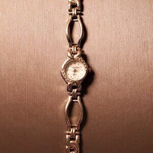 Capezio Ladies Watch-Silver Case & Link Band - White Face - Raised Accents